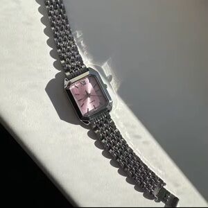 Classic Silver Pink Quartz Watch — Pink Dial & Linked Bracelet